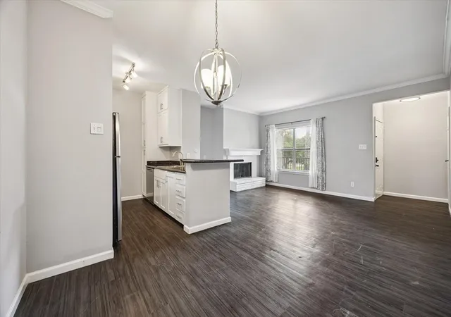 5th image of 702 Bering Dr #117, Houston, TX 77057 | MLS# 43701619