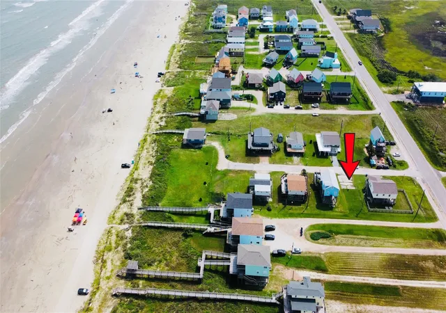 Homes for sale in Surfside Beach, TX | 118 Nesmith Pl, Surfside Beach, TX 77541 | MLS# 96169726