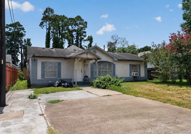 Photo 1 of Single family home for sale at 16899 W Juneau, Montgomery, TX 77316 | MLS# 70432220 | Listing updated on 2026-09-11