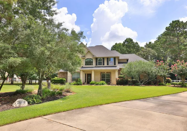 Photo 3 of Single family home for sale at 12210 Hallowed Oaks, Magnolia, TX 77354 | MLS# 95376371 | Listing updated on 2026-09-14