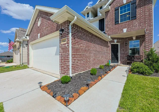 3rd image of 10423 Rochester Hills Ln, Tomball, TX 77375 | MLS# 25058278
