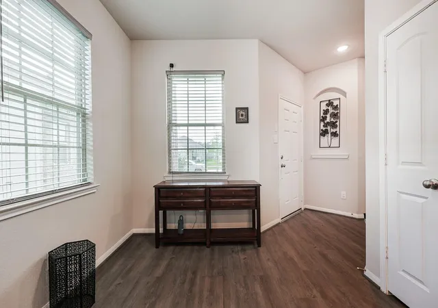 5th image of 10423 Rochester Hills Ln, Tomball, TX 77375 | MLS# 25058278