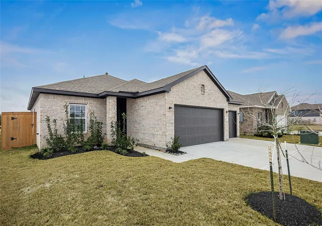 Photo 2 of Single family home for sale at 650 Escondido Dr, Dayton, TX 77535 | MLS# 95554196 | Listing updated on 2026-10-20