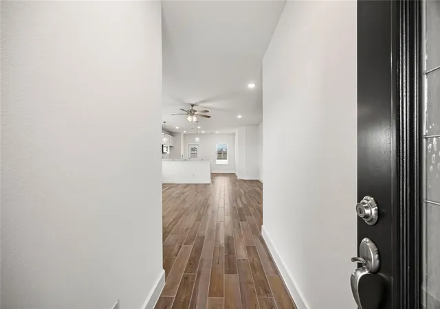 Photo 4 of Single family home for sale at 650 Escondido Dr, Dayton, TX 77535 | MLS# 95554196 | Listing updated on 2026-10-20