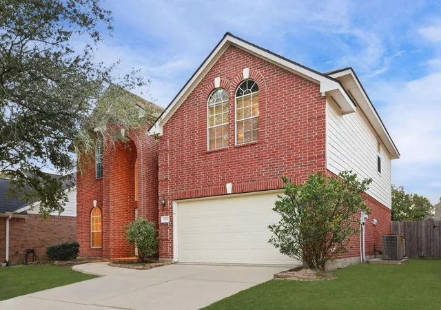 Photo 3 of Sale Pending at 20531 Delta Wood Trl, Humble, TX 77346 | MLS# 78996310 | Listing updated on 2026-09-10