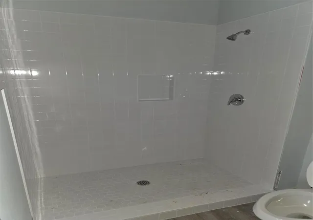 3rd image of 9907 Dipping Brook St, Houston, TX 77076 | MLS# 41206584