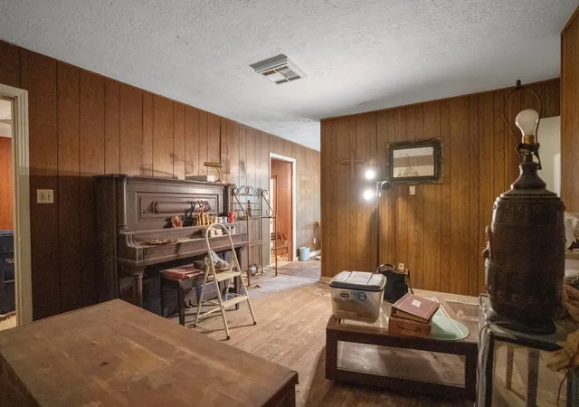 Photo 3 of Sale Pending at 104 Britton Dr, Silsbee, TX 77656 | MLS# 71699485 | Listing updated on 2026-09-27