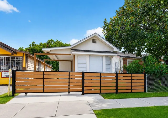 Photo 1 of Single family home for sale at 7630 Canal St, Houston, TX 77012 | MLS# 34719877 | Listing updated on 2026-07-29