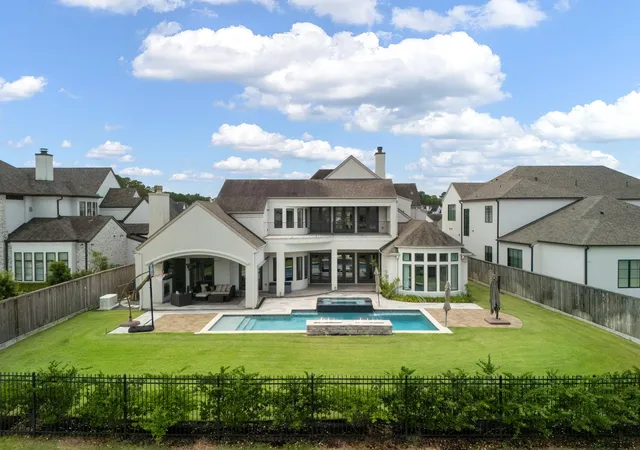1st image of 6806 E Warwick Lake Ln, Spring, TX 77389 | MLS# 72541893