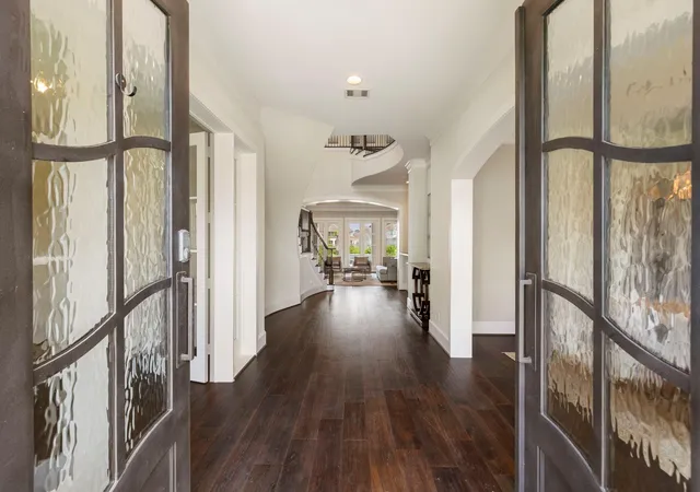 3rd image of 6806 E Warwick Lake Ln, Spring, TX 77389 | MLS# 72541893