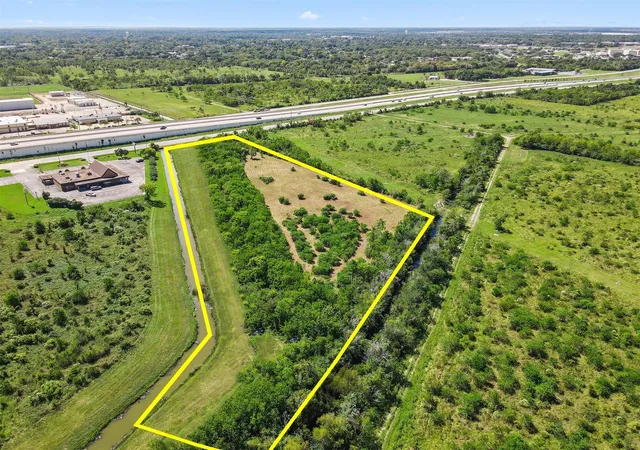 3rd image of 5130 Emmett F Lowry Expy, Texas City, TX 77591 | MLS# 56194245