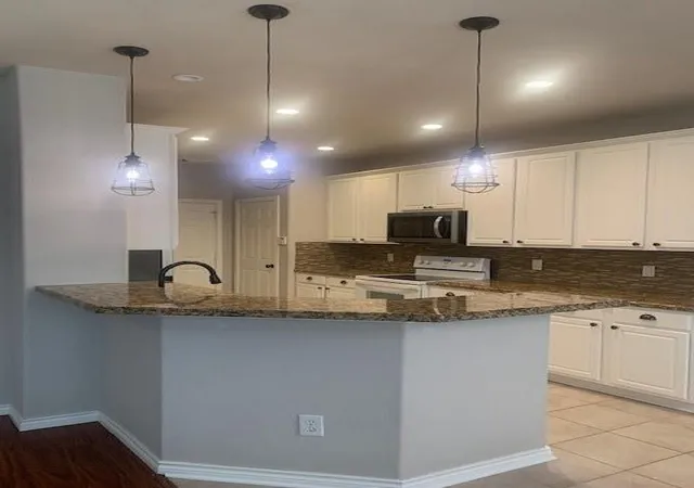 Homes for sale in The Woodlands, TX | 30 Peachridge Pl, The Woodlands, TX 77382 | MLS# 23221654