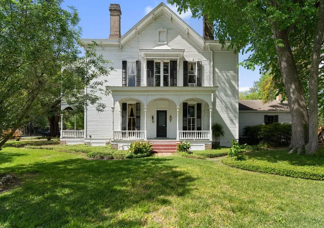 4th image of 351 E Colorado St, La Grange, TX 78945 | MLS# 2107068