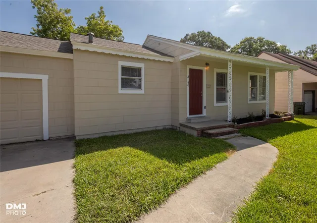 Homes for sale in Groves, TX | 3140 Boyd Ave, Groves, TX 77619 | MLS# 11743318