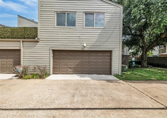 3rd image of 1621 Prairie Mark Ln, Houston, TX 77077 | MLS# 26601878
