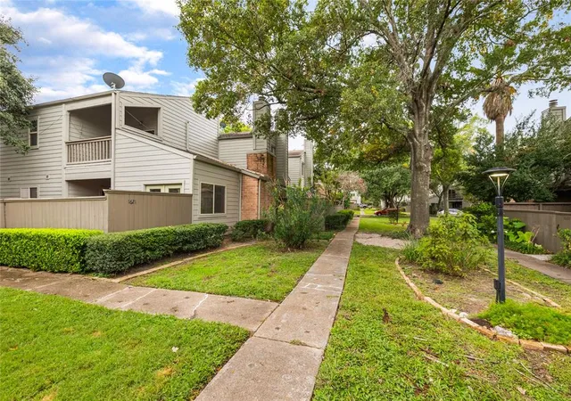 4th image of 1621 Prairie Mark Ln, Houston, TX 77077 | MLS# 26601878