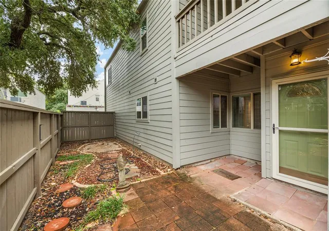 5th image of 1621 Prairie Mark Ln, Houston, TX 77077 | MLS# 26601878
