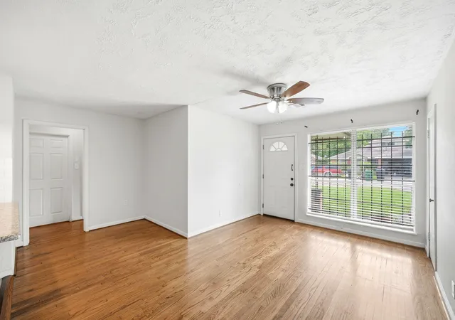 4th image of 807 E 43Rd St, Houston, TX 77022 | MLS# 66957621