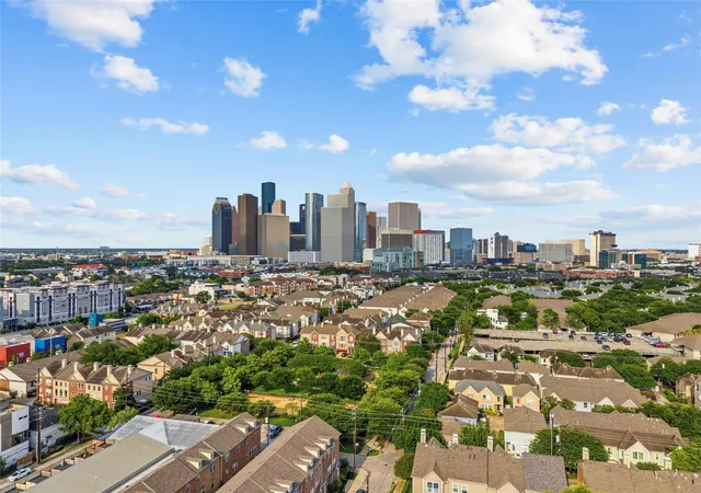 4th image of 1900 Genesee St #203, Houston, TX 77006 | MLS# 8080529
