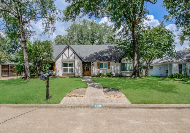 Photo 2 of Single family home for sale at 18006 Bambridge Dr, Houston, TX 77090 | MLS# 96534730 | Listing updated on 2026-08-19