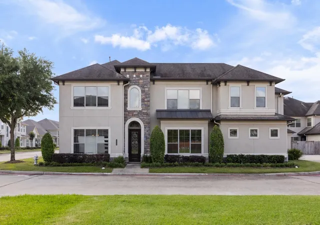 2nd image of 4315 Serenade Terrace Dr, Missouri City, TX 77459 | MLS# 97171362