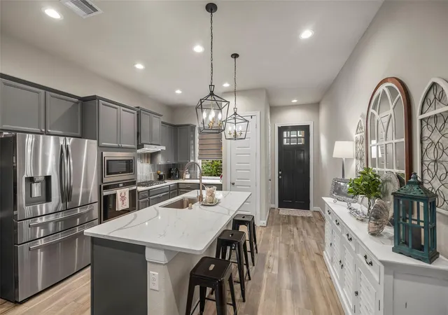 Photo 3 of Single family home for sale at 4205 Upland Bnd Dr, Houston, TX 77080 | MLS# 21976171 | Listing updated on 2026-09-02