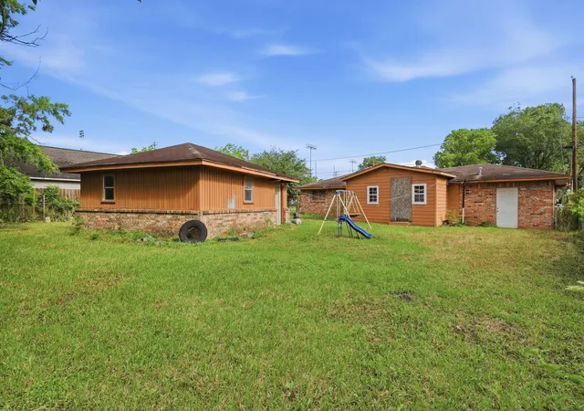 1st image of 2533 Wall St, Houston, TX 77088 | MLS# 79320593