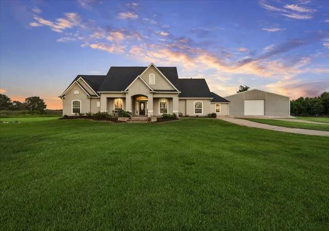 Photo 1 of Single family home for sale at 2702 Horseshoe Ln, Rosharon, TX 77583 | MLS# 84856459 | Listing updated on 2026-08-26