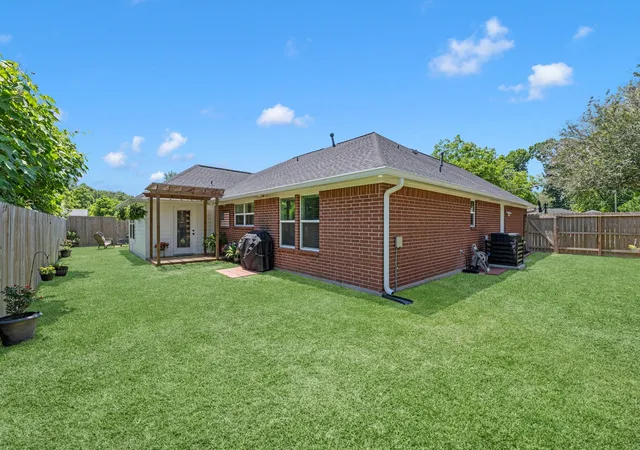 29th image of 606 Walnut St, Sweeny, TX 77480 | MLS# 56600193