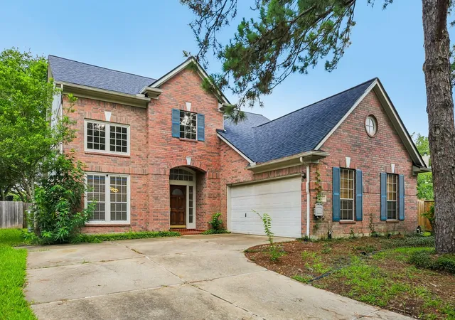 Photo 3 of Single family home for sale at 8607 Village Ter, Houston, TX 77040 | MLS# 30396673 | Listing updated on 2026-09-20