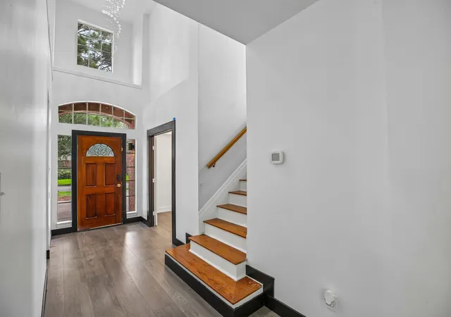 Photo 3 of Single family home for sale at 8607 Village Ter, Houston, TX 77040 | MLS# 30396673 | Listing updated on 2026-09-20