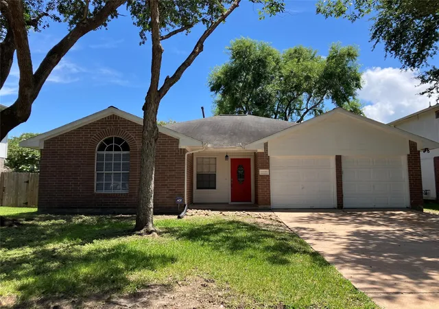 Homes for sale in Kemah, TX | 1827 Oak Ridge Dr, Kemah, TX 77565 | MLS# 9031553