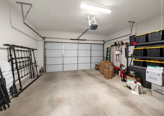 27th image of 118 N Urbanec St, East Bernard, TX 77435 | MLS# 45477106