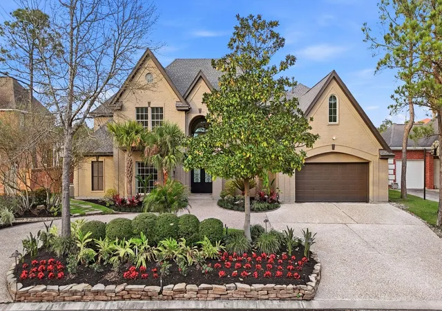 3rd image of 27 Pleasure Cove Dr, The Woodlands, TX 77381 | MLS# 93649608