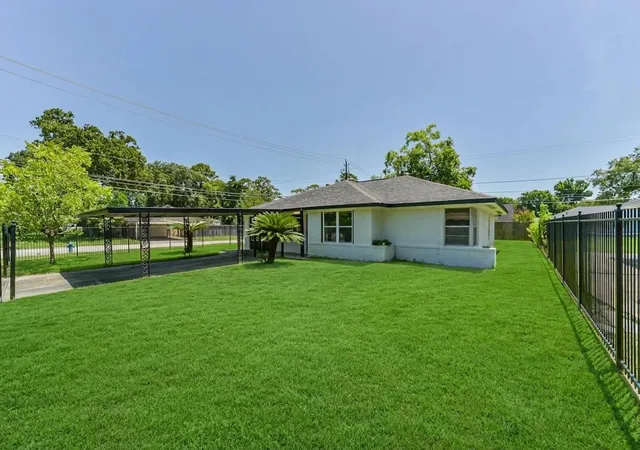 Photo 3 of Single family home for sale at 10434 Rockaway Dr, Houston, TX 77016 | MLS# 62613520 | Listing updated on 2026-09-16