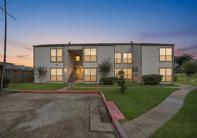 4th image of 202 Lakeview Ter #A, Montgomery, TX 77356 | MLS# 32522282