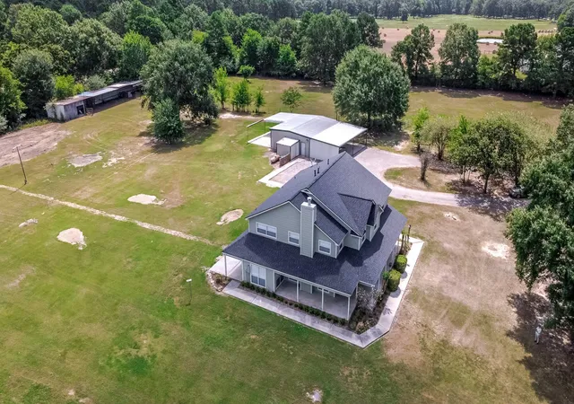 4th image of 1066 Tafelski Rd, New Waverly, TX 77358 | MLS# 88950469