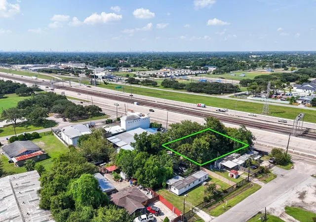 Photo 1 of Land for sale at 11110 E Hardy Rd, Houston, TX 77093 | MLS# 82118293 | Listing updated on 2026-07-28