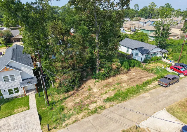 Photo 1 of Land for sale at 16708 E Ivanhoe, Montgomery, TX 77316 | MLS# 62890968 | Listing updated on 2026-07-26