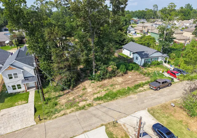 Photo 2 of Land for sale at 16708 E Ivanhoe, Montgomery, TX 77316 | MLS# 62890968 | Listing updated on 2026-07-26