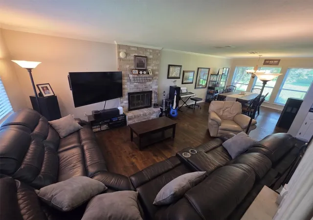 Photo 3 of Single family home for sale at 15355 Meadow Village Dr, Houston, TX 77095 | MLS# 18423254 | Listing updated on 2026-07-10