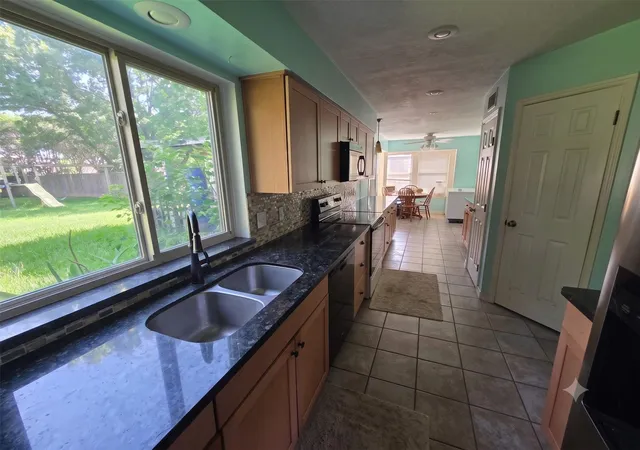 Photo 4 of Single family home for sale at 15355 Meadow Village Dr, Houston, TX 77095 | MLS# 18423254 | Listing updated on 2026-07-10