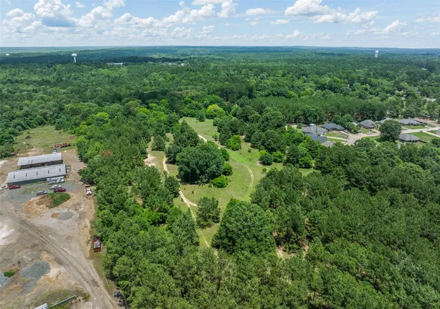 4th image of 2823 Center Rd, Nacogdoches, TX 75961 | MLS# 65935256