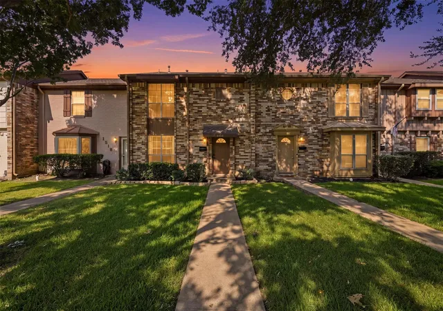 2nd image of 1516 S 8th St, La Porte, TX 77571 | MLS# 61806467