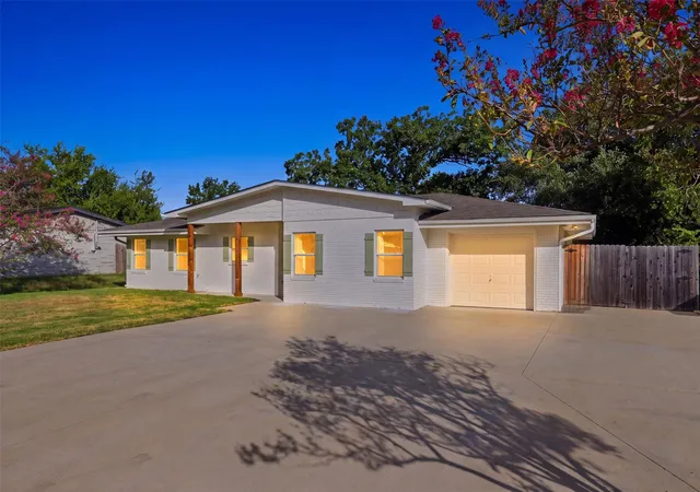 Photo 38 of Single family home for sale at 304 Dunn St, Bryan, TX 77801 | MLS# 58247941 | Listing updated on 2026-10-07