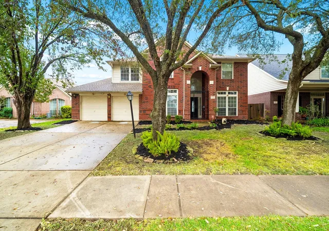 4th image of 12310 Shadow Island Dr, Houston, TX 77082 | MLS# 37097808