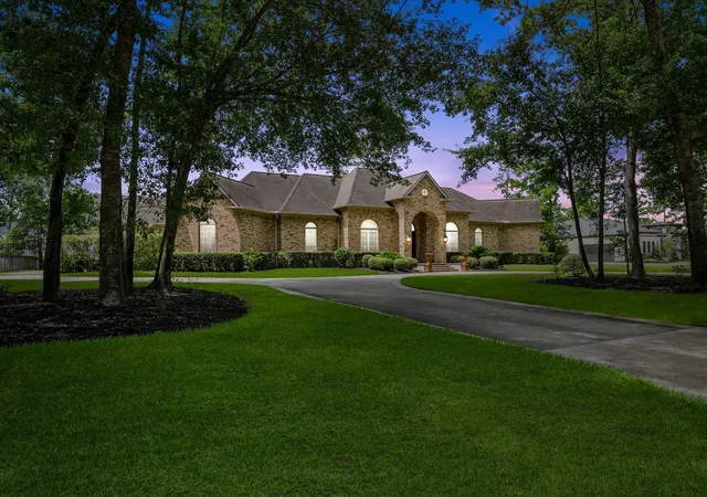 3rd image of 11927 Waterford Estates Ct, Tomball, TX 77377 | MLS# 75979519
