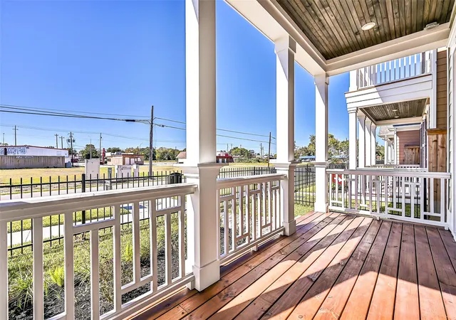 Photo 3 of Single family home for sale at 2521 S Houston Ave, Pearland, TX 77581 | MLS# 84880574 | Listing updated on 2026-10-04