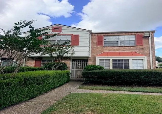 1st image of 8367 Nairn St, Houston, TX 77074 | MLS# 75869396