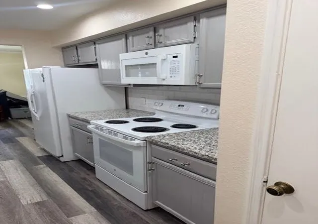 5th image of 8367 Nairn St, Houston, TX 77074 | MLS# 75869396